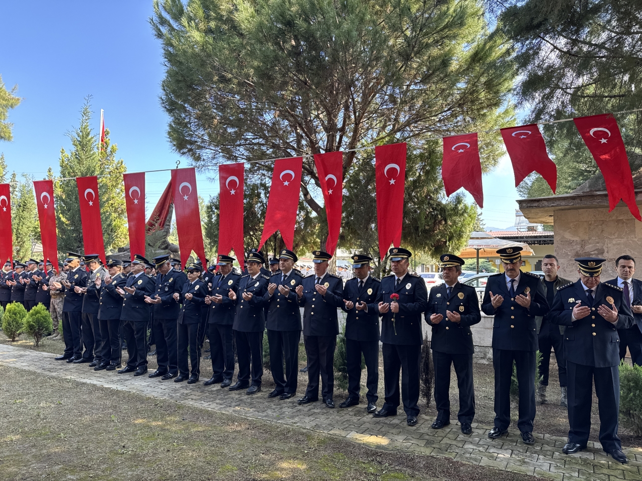 Aydın'da Polis Haftası kapsamında şehitler anıldı