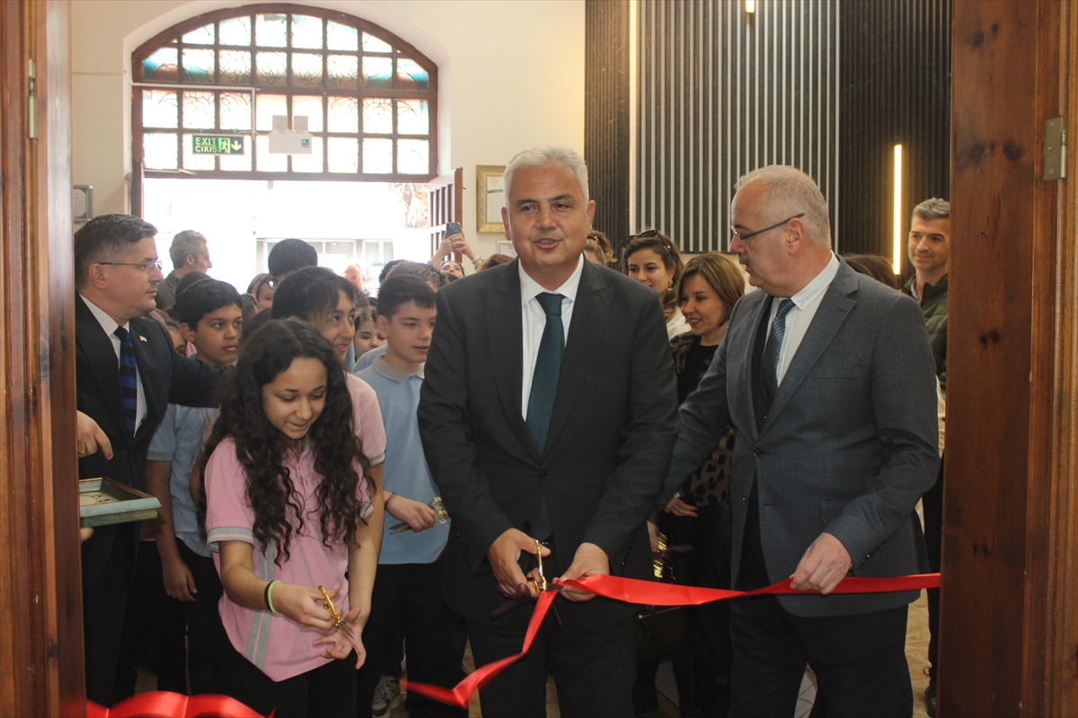 Ödemiş'te "su hayattır" temalı afişler sergilendi