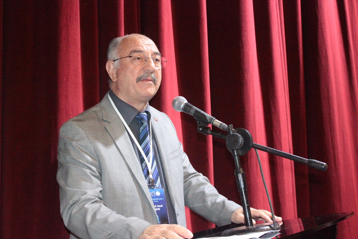 Ödemiş'te "İzmir'de İlmi ve Kültürel Hayat" sempozyumu düzenlendi