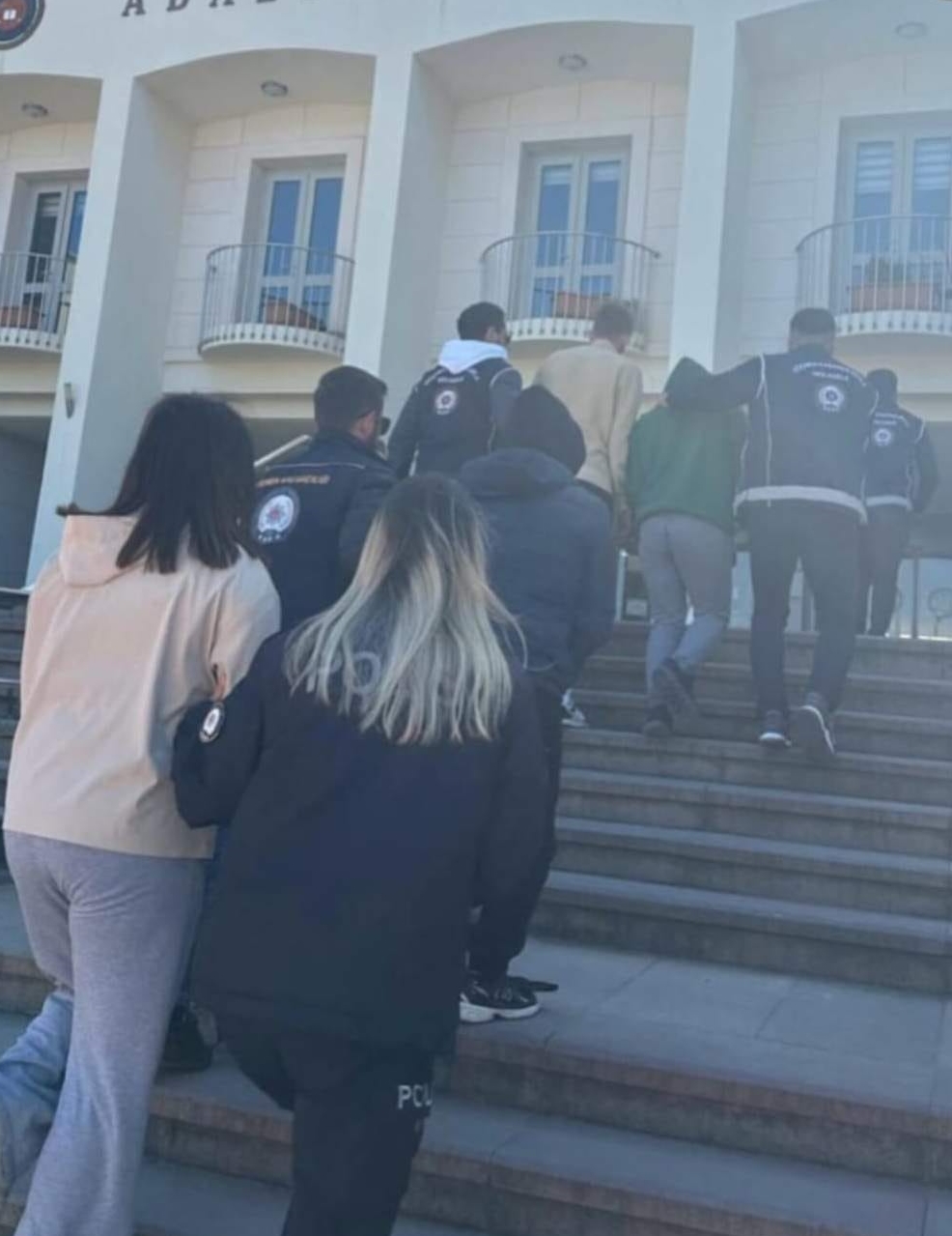 Muğla'da göçmen kaçakçılığı operasyonunda yakalanan 5 zanlı tutuklandı