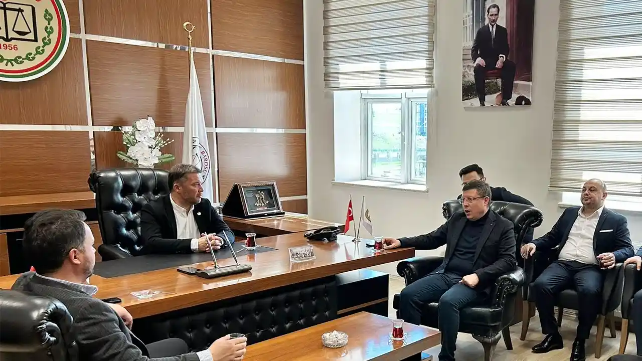 Ak Parti Uşak Teşkilatı Baro Başkanı Boz'u Ziyaret Etti