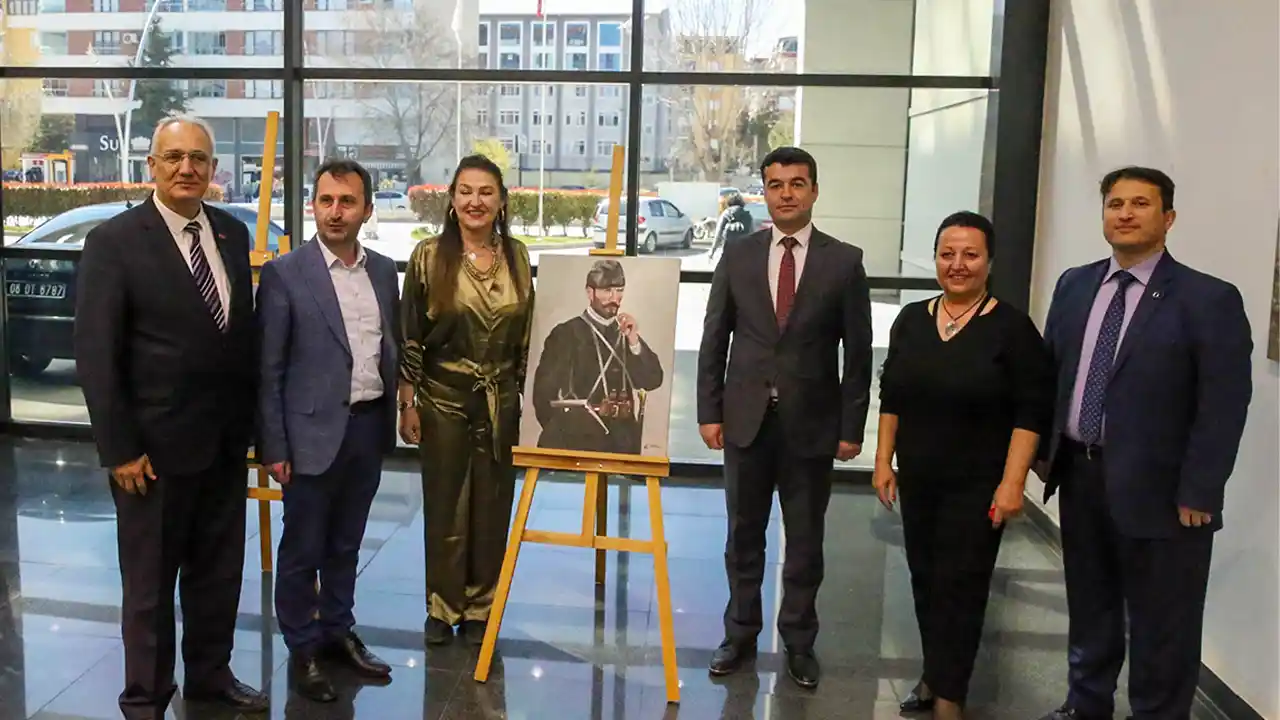 Uşak’ta Tarih ve Sanat Buluştu: 55 Eserlik Sergi Ziyarete Açıldı