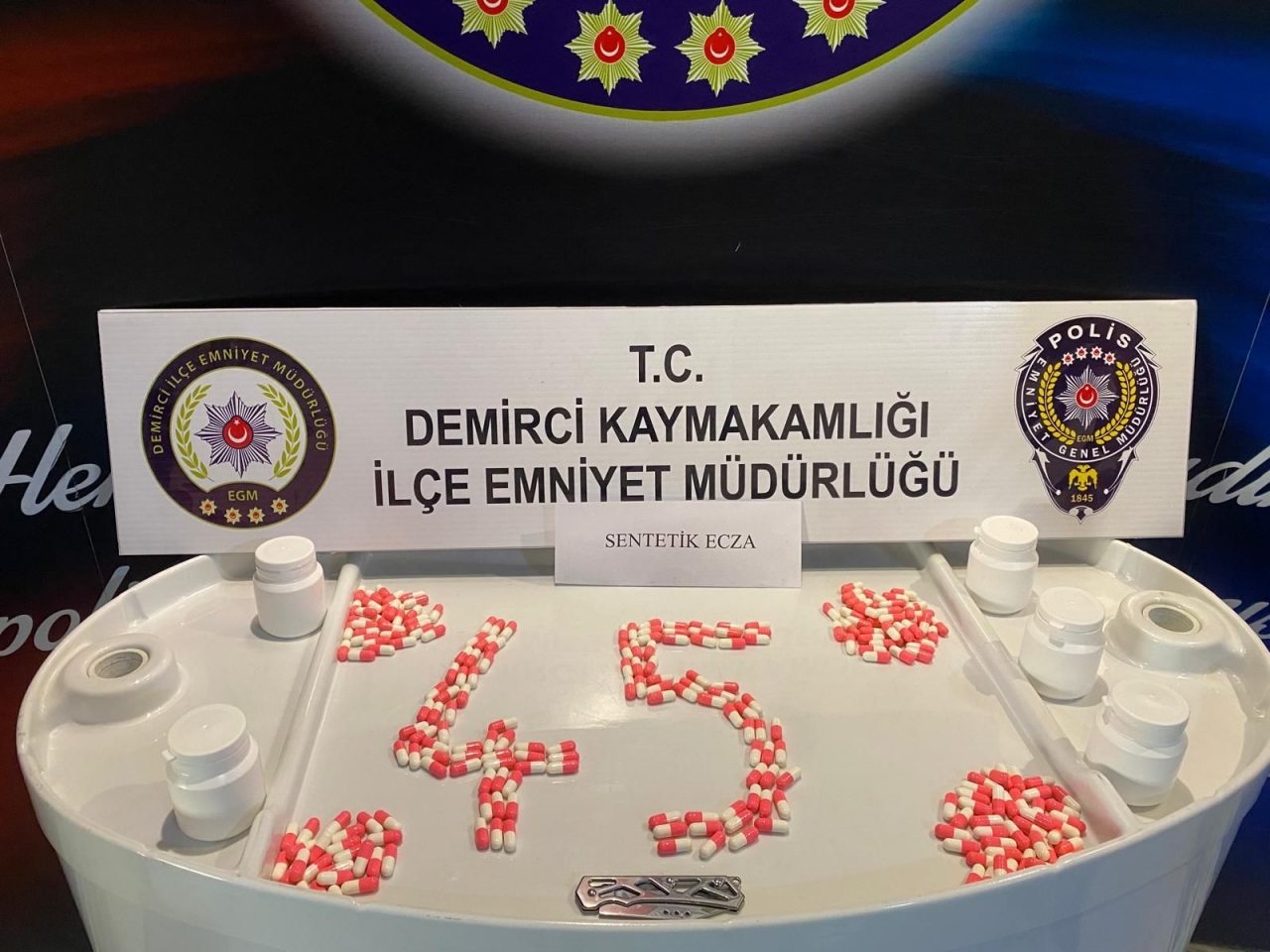 Demirci'de uyuşturucu hapla yakalanan şüpheli tutuklandı
