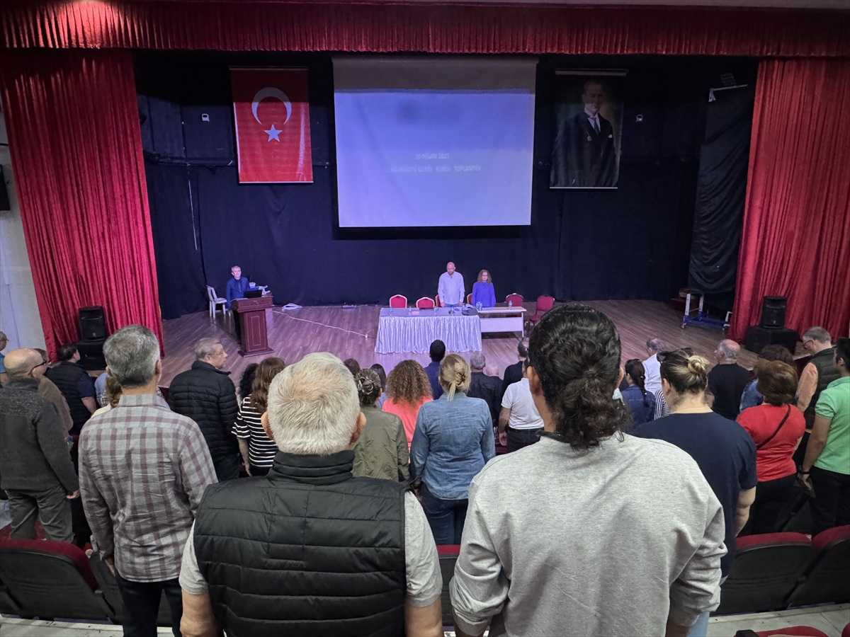 İzmir'de konutları tamamlanmayan kooperatifin başkanı, mağduriyetlerini anlattı