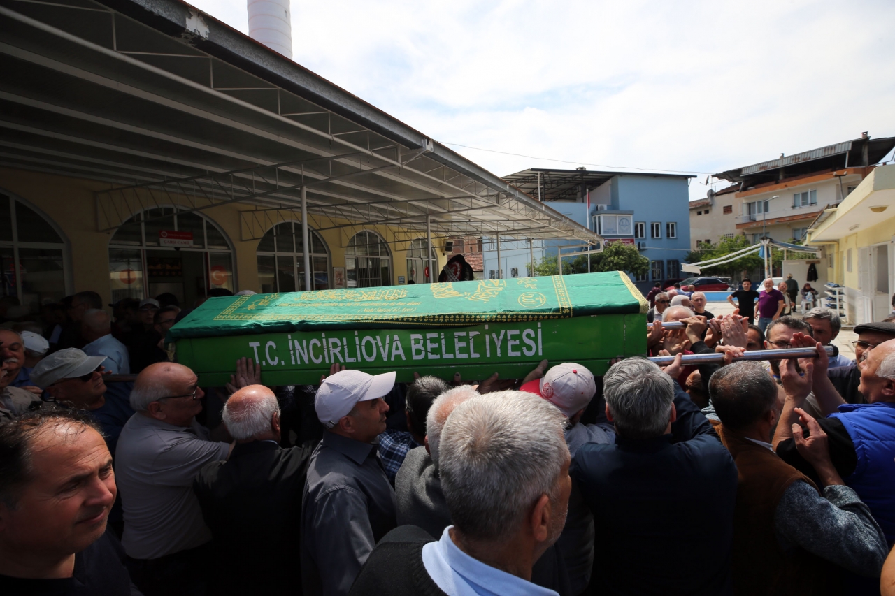Göztepe'nin eski futbolcusu İbrahim Ertin toprağa verildi