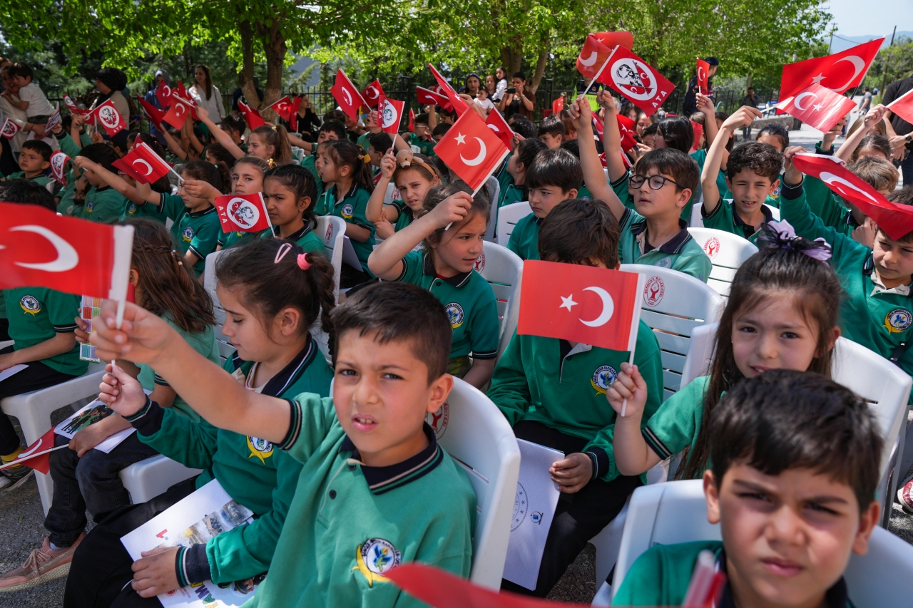 Ege Ordusu Bölge Bandosu'ndan 23 Nisan'a özel konser