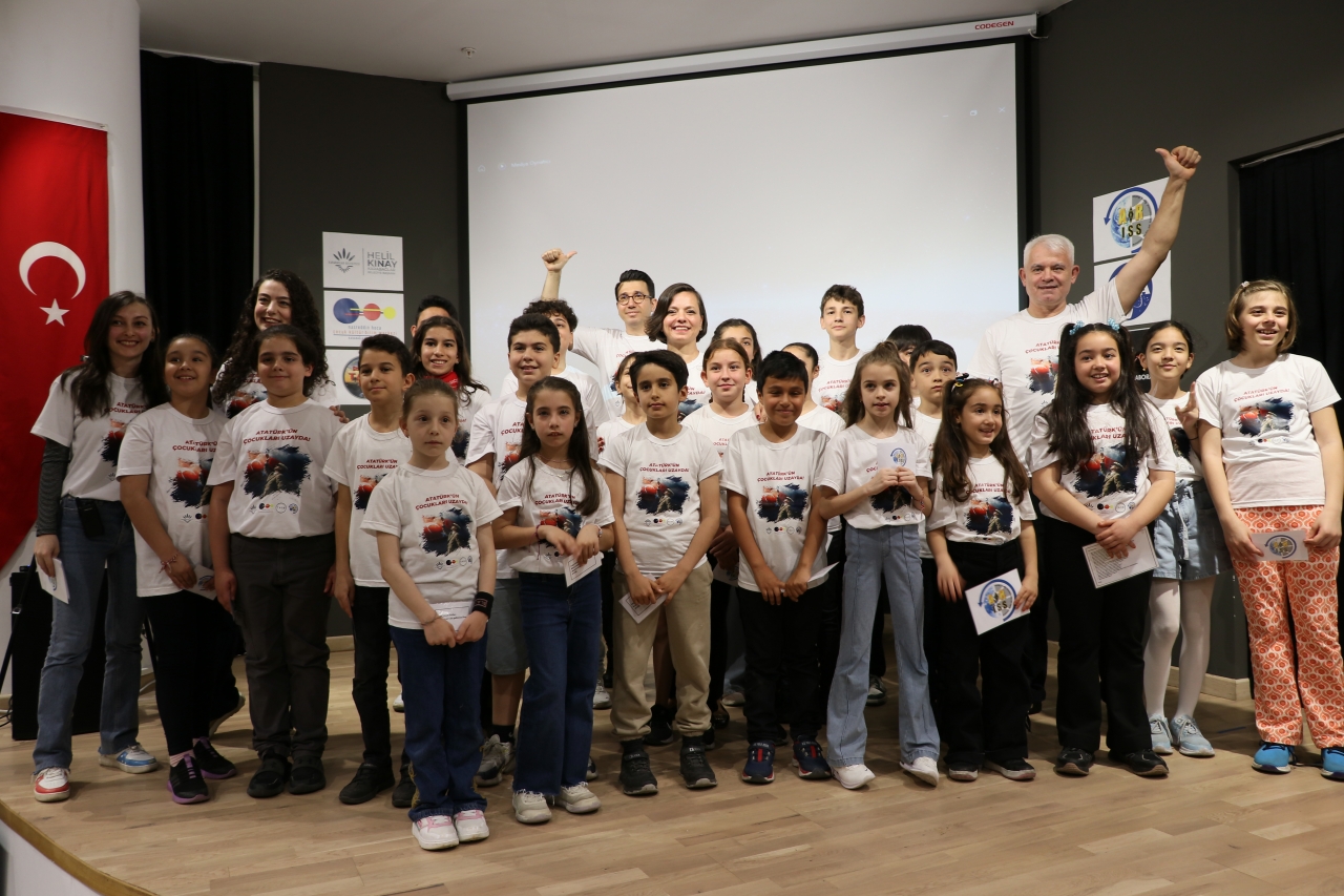 İzmir'de öğrenciler telsizle uzaydaki Japon astronotla görüştü