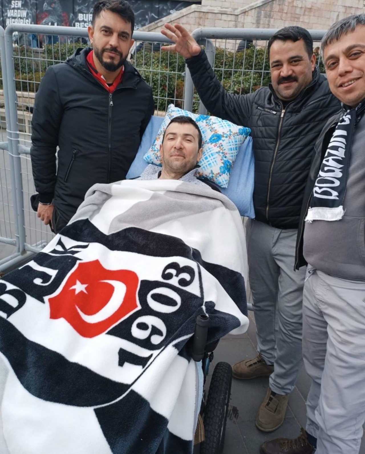 Koyu Beşiktaşlı engelli Zafer Altınışık'ın hayali gerçek olacak