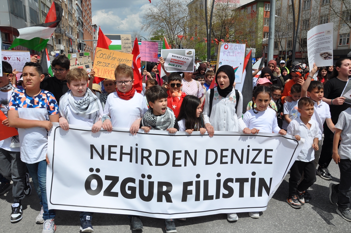 Kütahya'da çocuklar Gazze'deki akranları için yürüdü