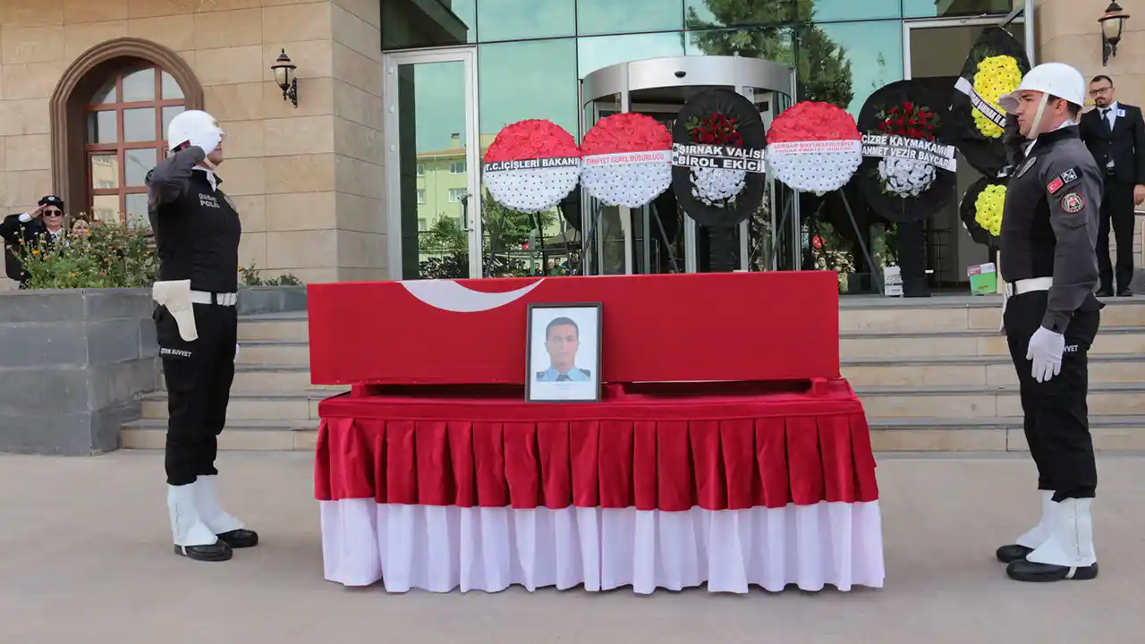 Uşak'lı Şehit Zeki Bacak İçin Şırnak'ta Tören Düzenlendi