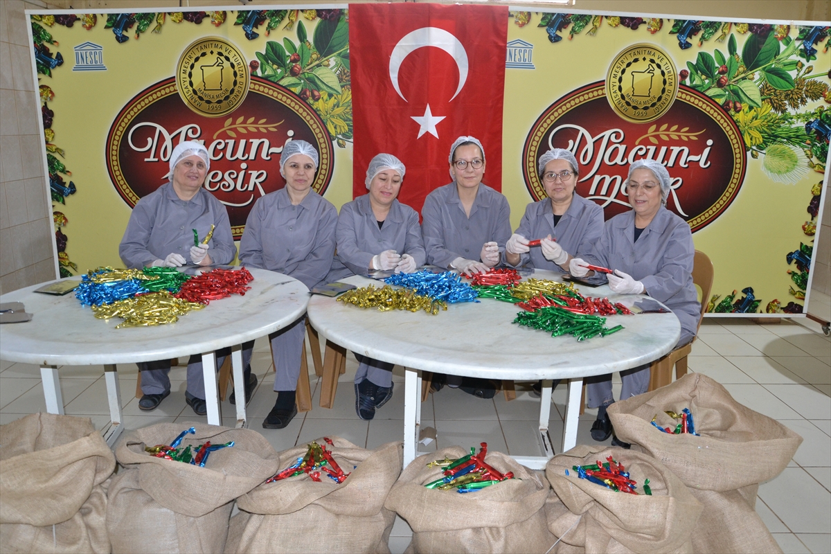 Manisa'da saçılacak 8 ton mesir macunun duası yapıldı