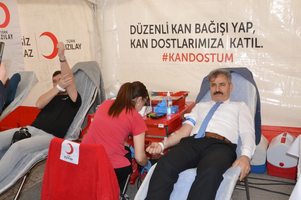 Manisa'da kan bağışı kampanyası düzenlendi