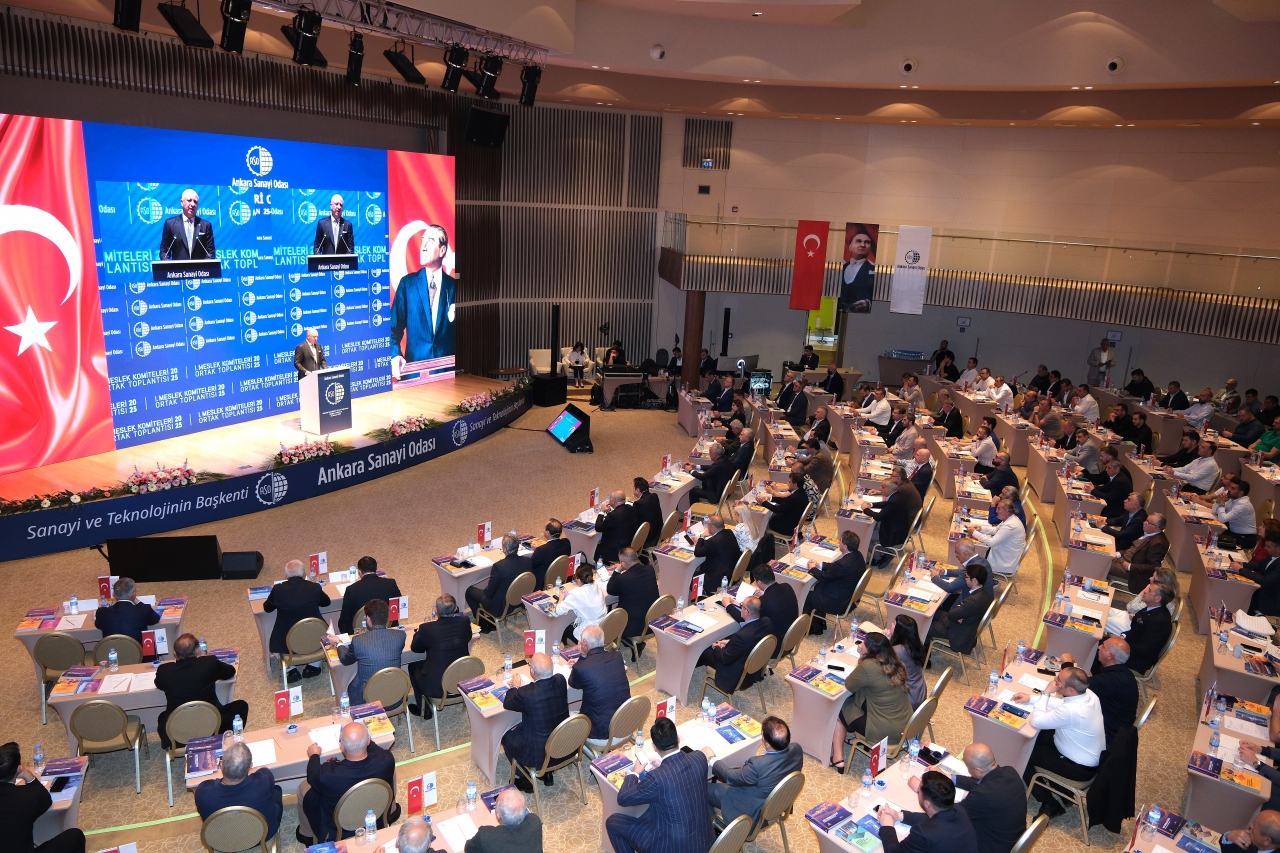 ASO Başkanı Ardıç, Meslek Komiteleri Ortak Toplantısı'nda konuştu: