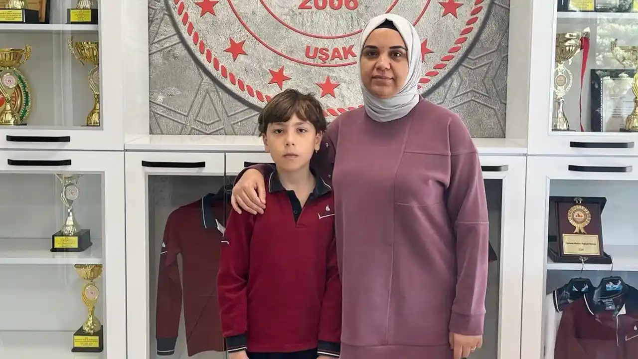 Öğretmen Heimlich Manevrasıyla Öğrencisinin Hayatını Kurtardı