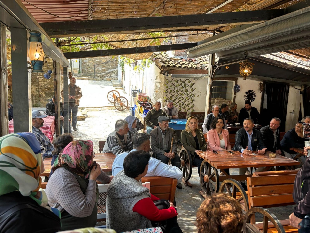 AK Parti'li Bayraklı'dan Şirince'deki işgaliye ücretine tepki