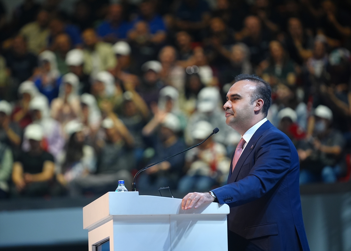 Sanayi ve Teknoloji Bakanı Kacır, Manisa OSB Lojman Tanıtımı ve Temel Atma Töreni'nde konuştu: