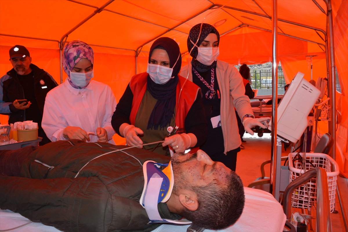 İscehisar'daki hastanede afet tatbikatı yapıldı