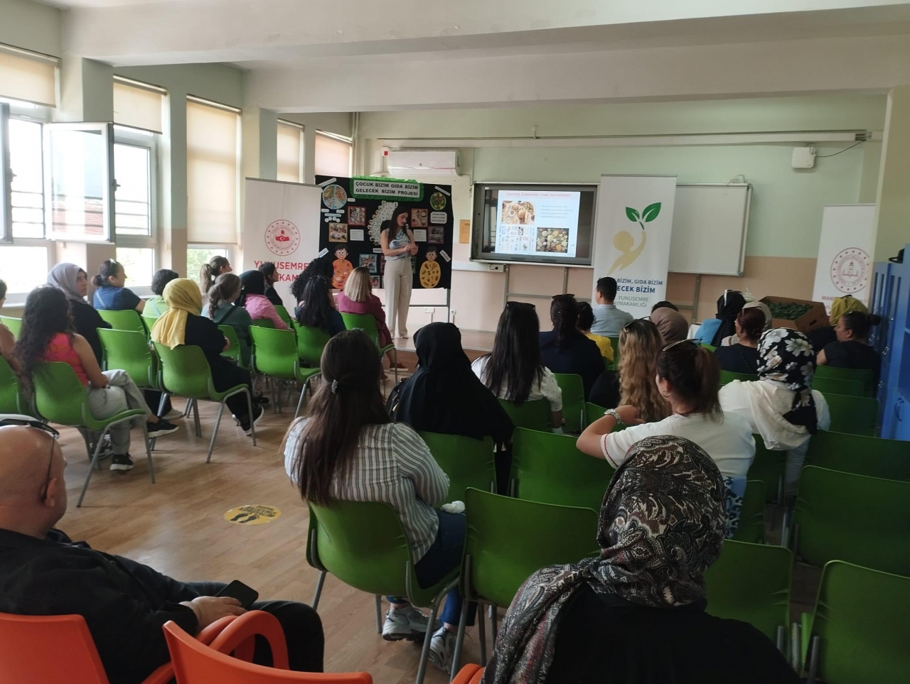 Manisa'da velilere sağlıklı beslenme semineri