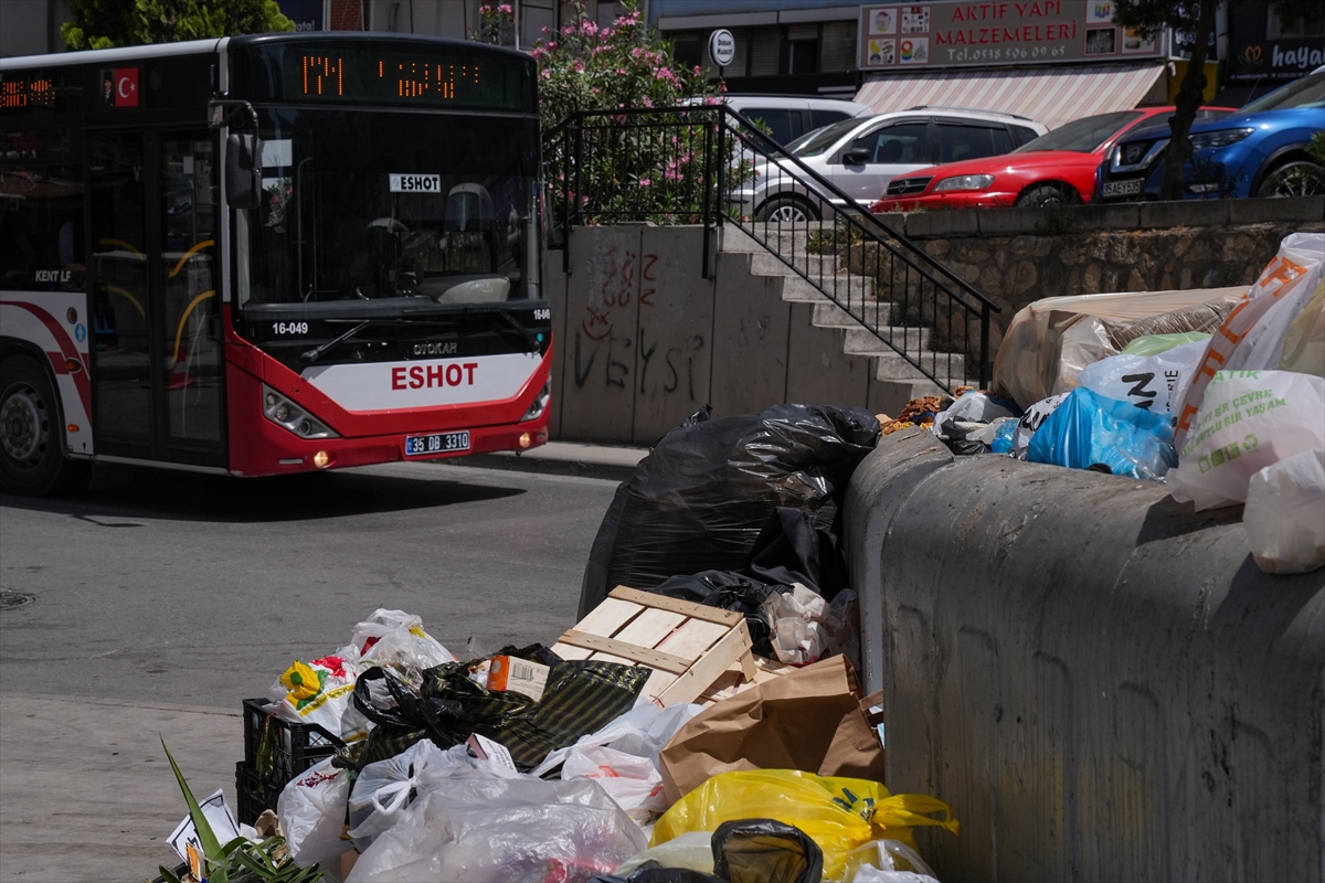 İzmir'de grev nedeniyle temizlik hizmeti aksıyor