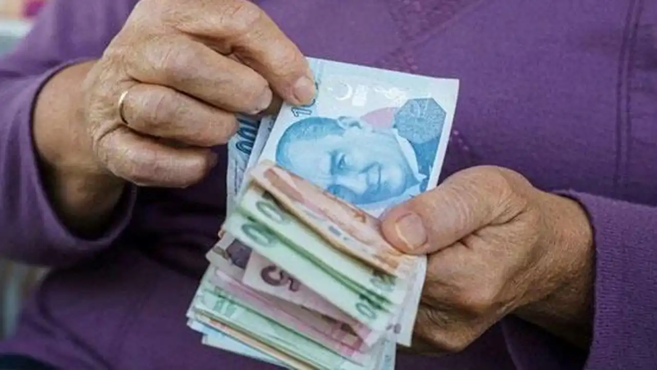 Uşak’ta Emekliler Umutlu, Asgari Ücretliler Endişeli!