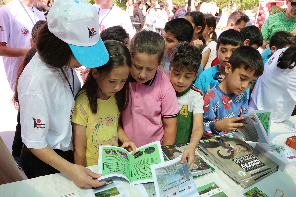 Çine'de TÜBİTAK 4006 Bilim Fuarı açıldı