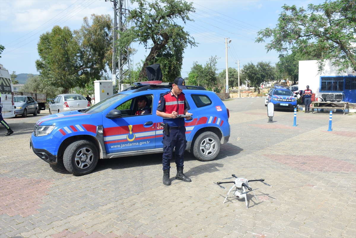 Bodrum'da orman yangınlarına karşı havadan ve karadan denetim yapılıyor