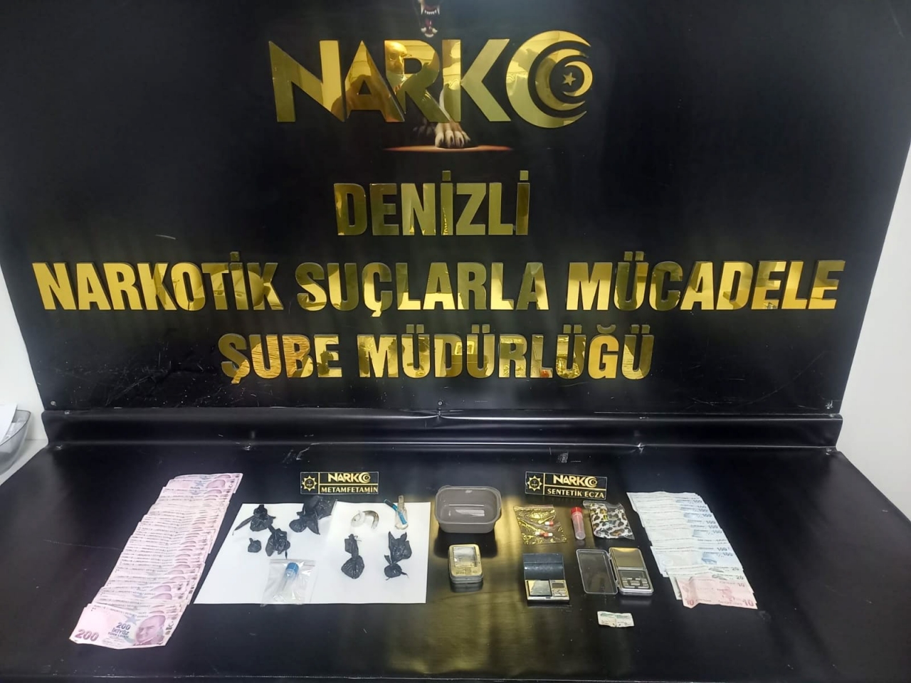 Uşak'ta Şafak Operasyonu: 4 İlde Uyuşturucu Ağı Çökertildi