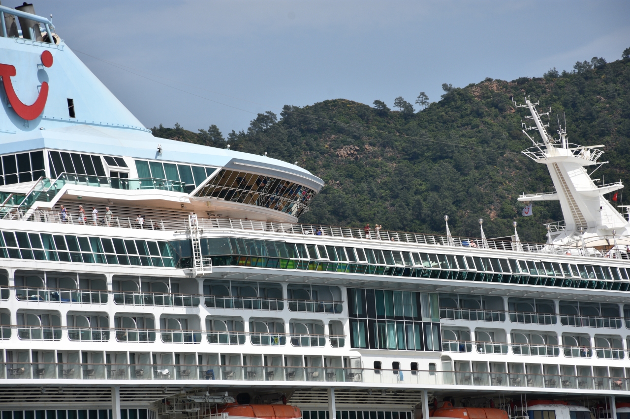 Yolcu gemisi "Marella Discovery 2" ile Marmaris'e 1798 turist geldi