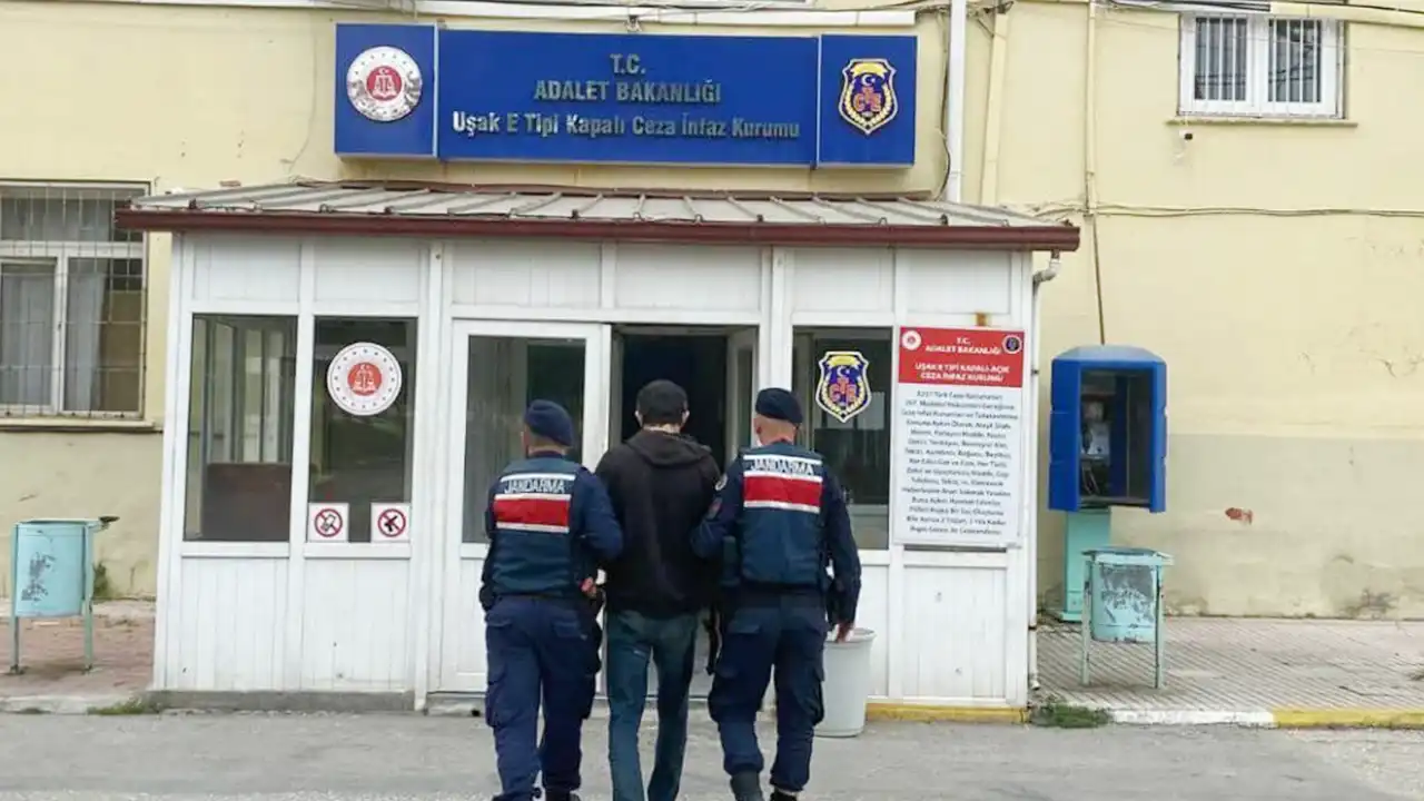 Uşak’ta Aranan 26 Kişi Yakalandı: 12’si Cezaevine Gönderildi