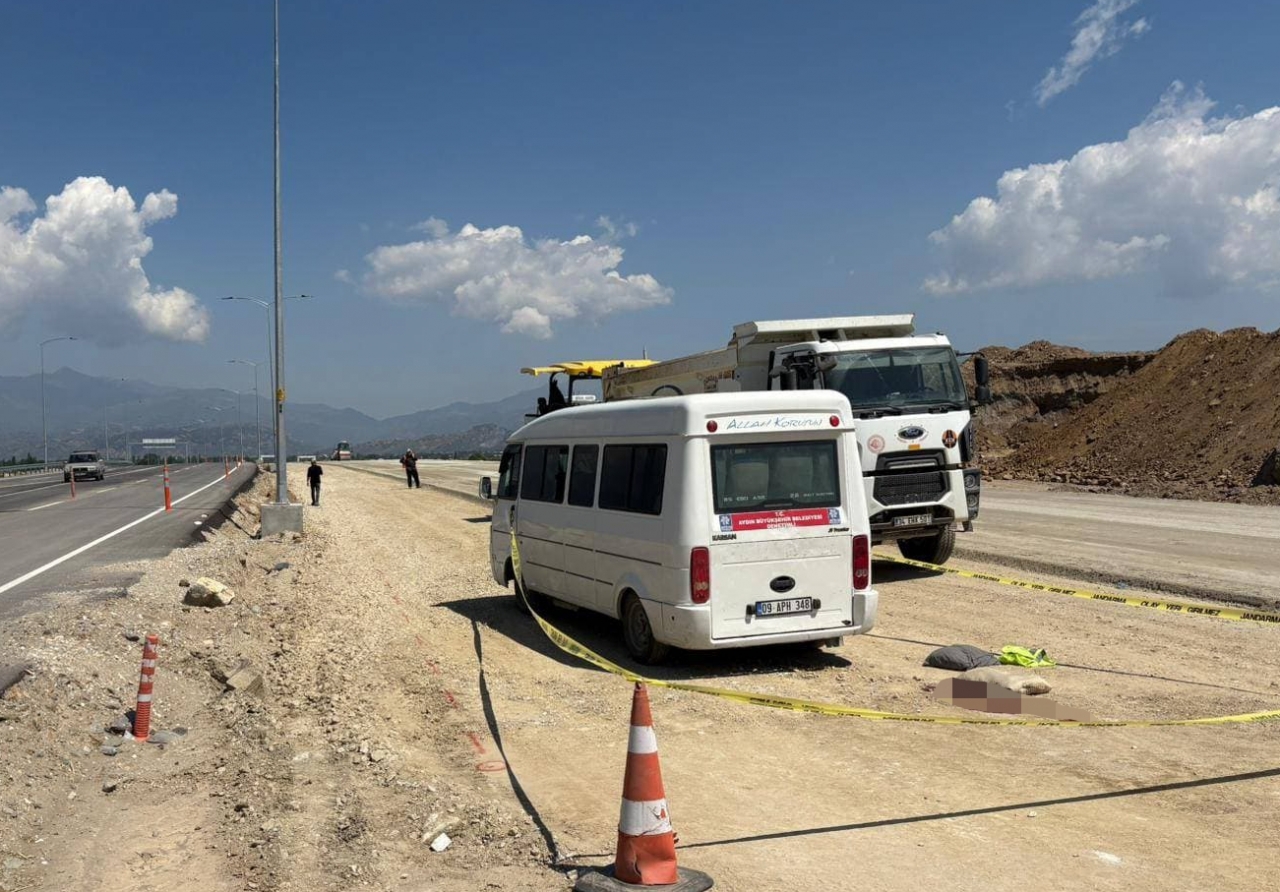 Aydın'da servis minibüsünün çarptığı işçi öldü
