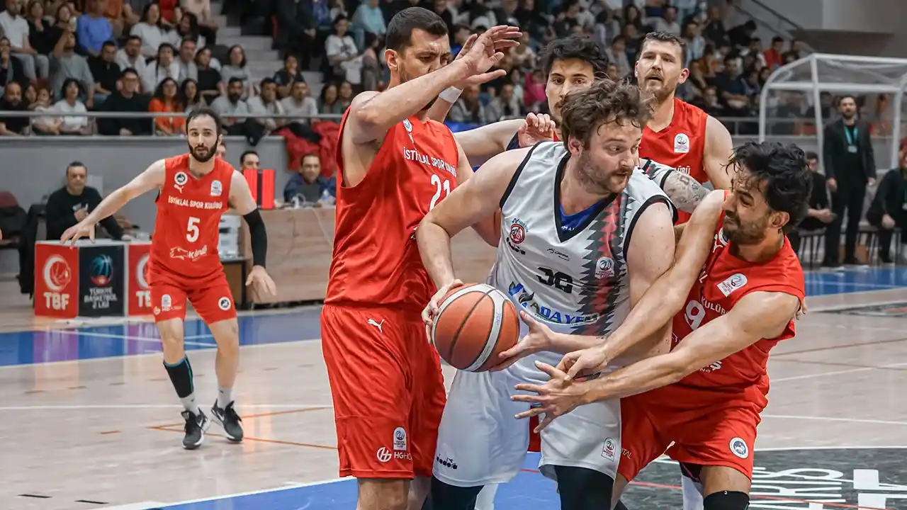 Şampiyonluk Yolunda Kırılma Maçı: İzmir'de Tarihi Maç!