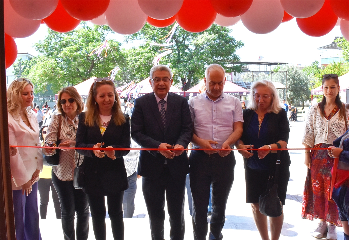 Germencik'te okulda bahar şenliği düzenlendi