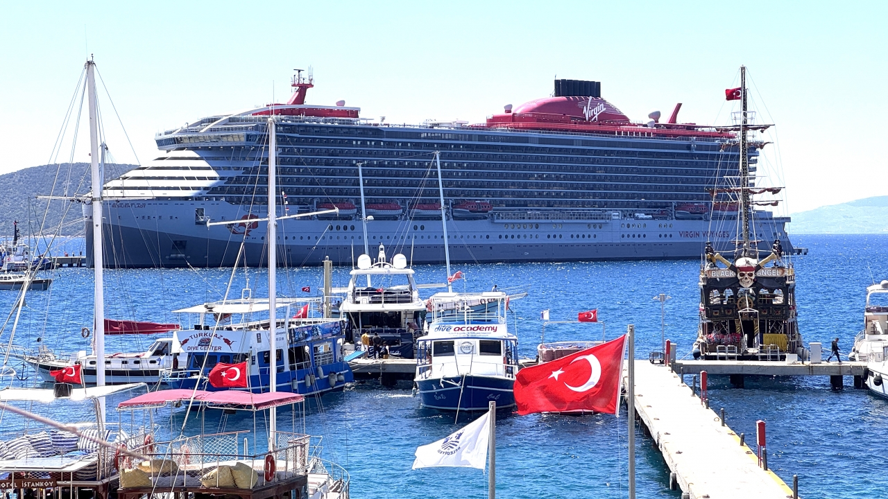 Bodrum'a kruvaziyerle 2 bin 548 turist geldi