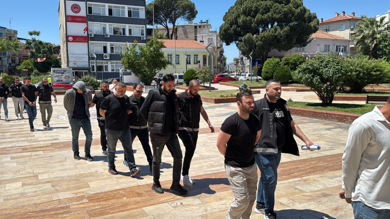 Aydın'da uyuşturucu operasyonunda yakalanan 18 şüpheliden 15'i tutuklandı