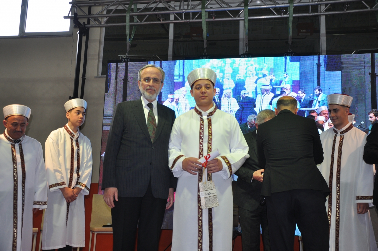 Kırkağaç'ta hafızlar belgelerini aldı