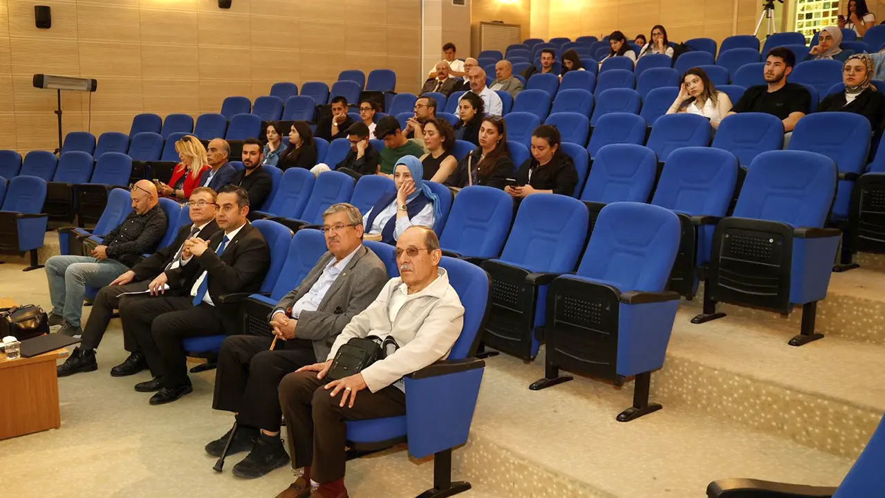 Uşak Üniversitesi’nde 19 Mayıs Fiyaskosu.!