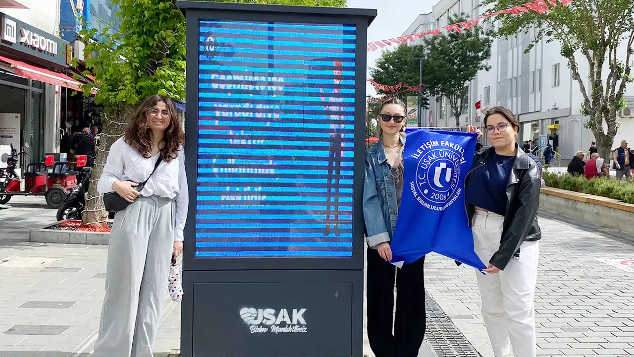 Öğrencilerinden Bilinçsiz İlaç Kullanımına Karşı Farkındalık Etkinliği