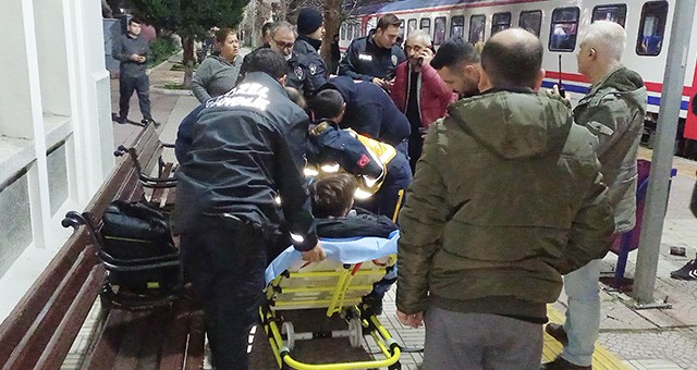Manisa'da Bıçaklı Saldırıya Uğrayan Uşak’lı Üniversite Öğrencisi Yaralandı