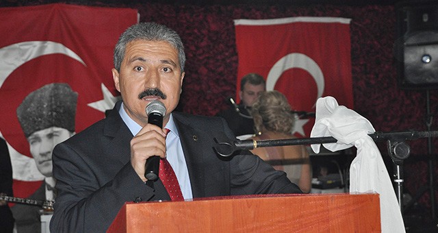 EĞİTİM-İŞ UŞAK ŞUBE BAŞKANI ERCAN UZUN; KABUS GİBİ BİR YARIYILI UMUT DOLU BİR DİRENİŞLE KAPATTIK!
