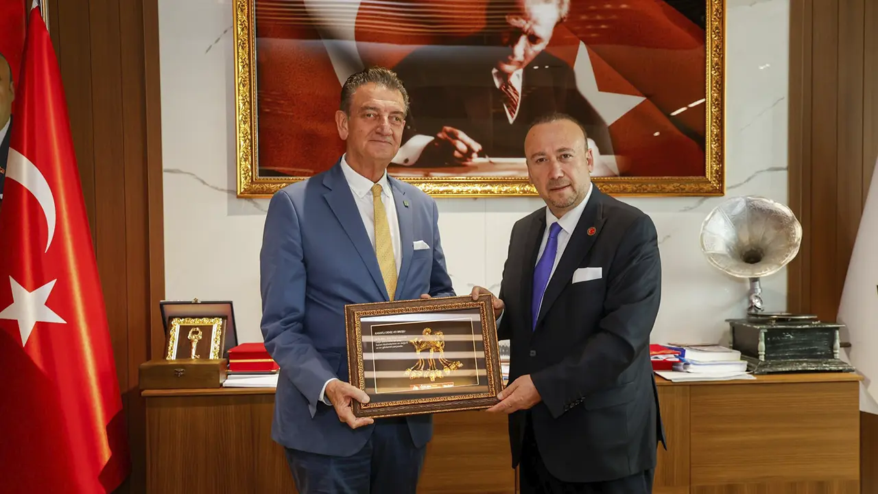 ADD Genel Başkanı Mustafa Hüsnü Bozkurt’tan Uşak Belediyesi’ne Ziyaret
