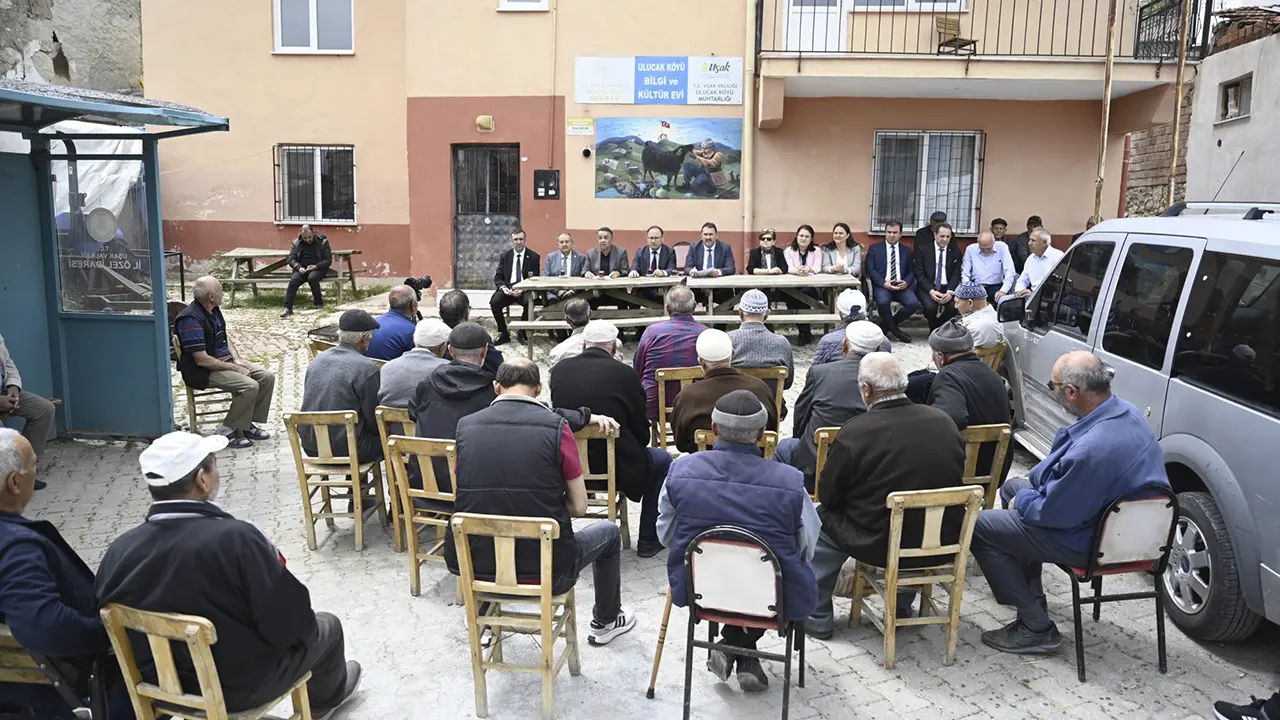Uşak Üniversitesi’nden Köylüye Tarım ve Hayvancılık Desteği