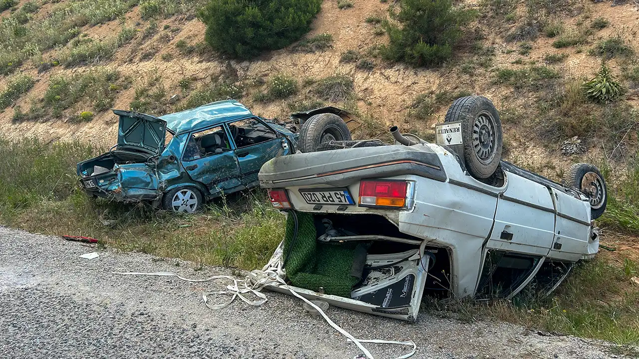 Takla Atan Otomobillerde Can Pazarı: 7 Yaralı