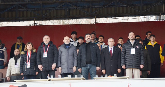FIFA KOKARTLI CÜNEYT ÇAKIR, UŞAKSPOR MAÇINDA HAKEM GÖZLEMCİSİ OLARAK GÖREV ALDI