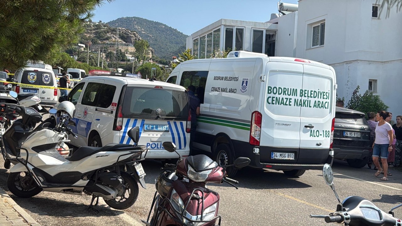Bodrum'da çatıdan düşen emekli polis memuru hayatını kaybetti