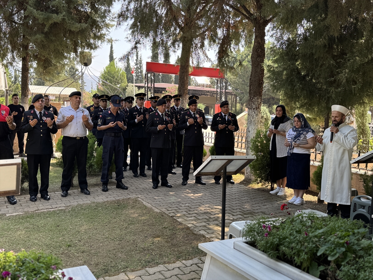 Aydın'da jandarmadan şehitlik ziyareti
