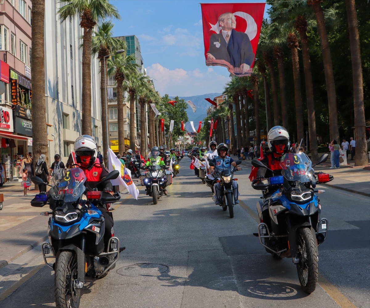 Denizli'de motosikletliler Jandarma Teşkilatının kuruluşunu oluşturdukları konvoyla kutladı