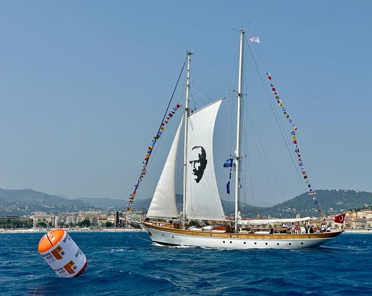 STS Bodrum'a, Birleşmiş Milletler Filosunda bayrak çekme töreni düzenlendi