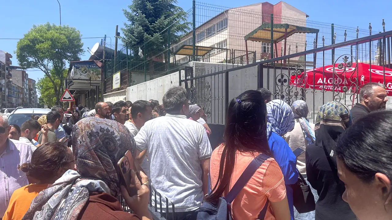 Uşak’ta LGS Heyecanı: 3.698 Öğrenci Ter Döktü