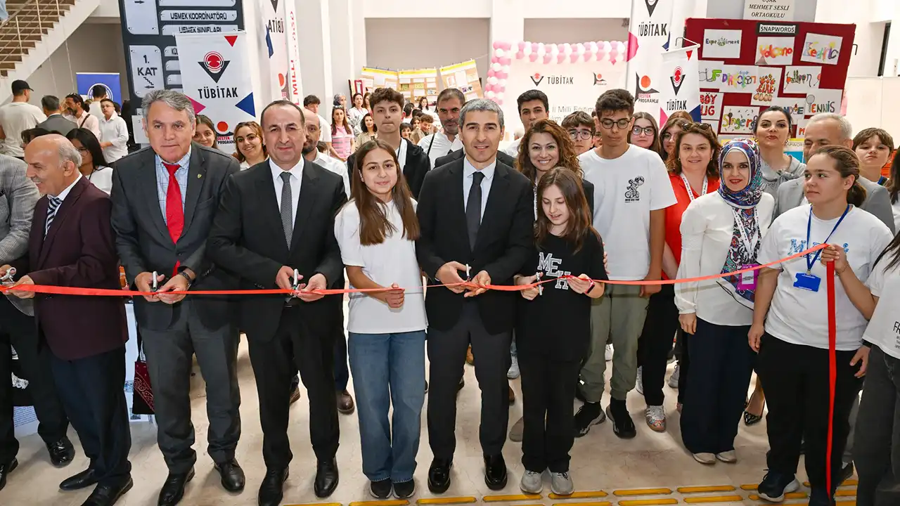 TÜBİTAK 4006-C Bilim Fuarları Festivali Açıldı