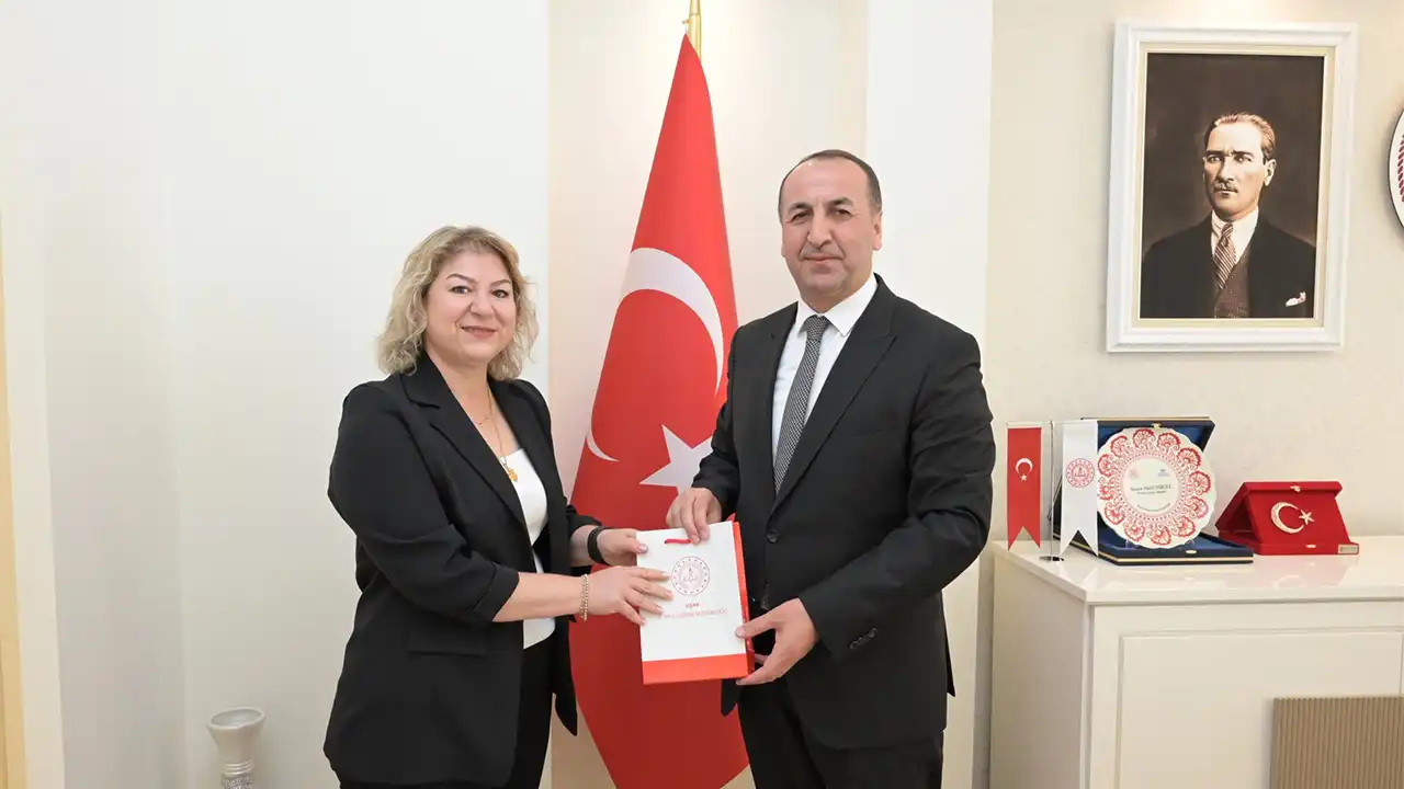 Halil Yücel, Aytül Öğretmeni Makamında Ağırladı